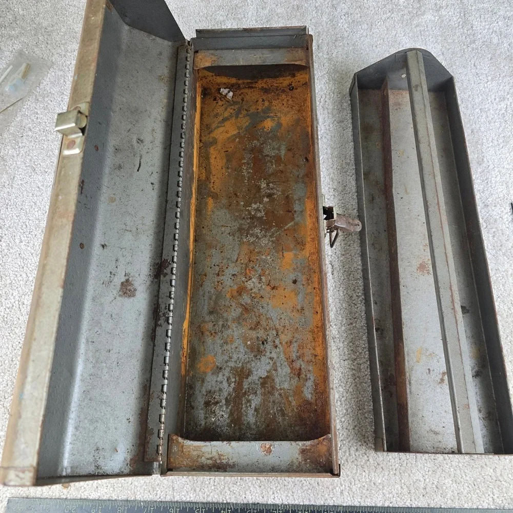 Craftsman Tool Box Gray Vintage‎ Metal Hip Roof With Removable Tray Rust Patina